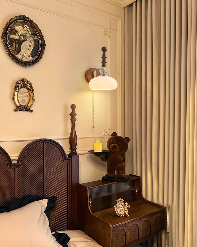 Vintage Wandlamp Met Trekkoord, Walnoot Houten Wandplaat En Opaalglazen Kap